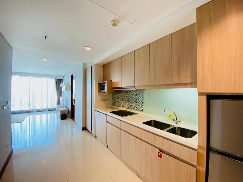 The H Tower Rasuna Suites Kuningan Jakarta By Villaloka Zewnętrze zdjęcie
