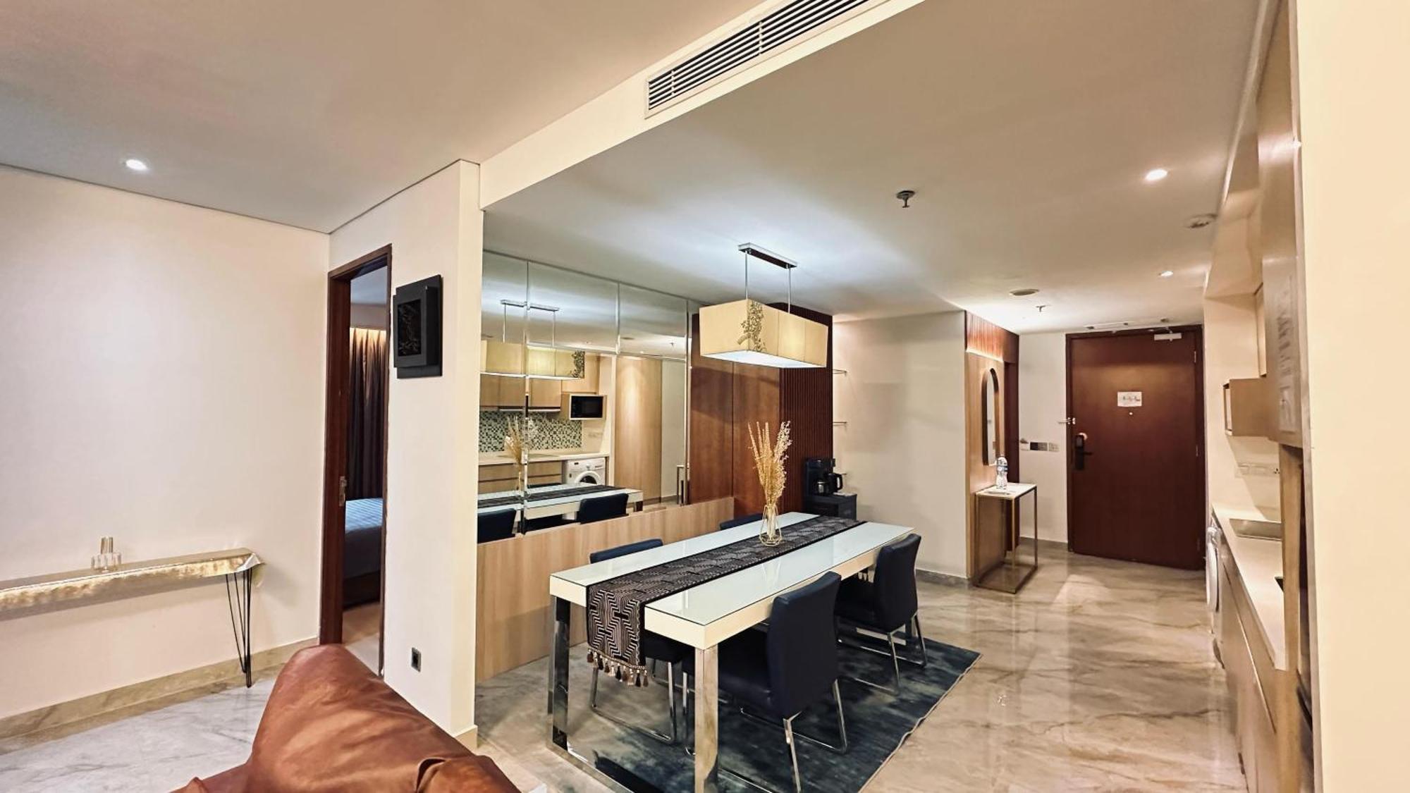 The H Tower Rasuna Suites Kuningan Jakarta By Villaloka Zewnętrze zdjęcie